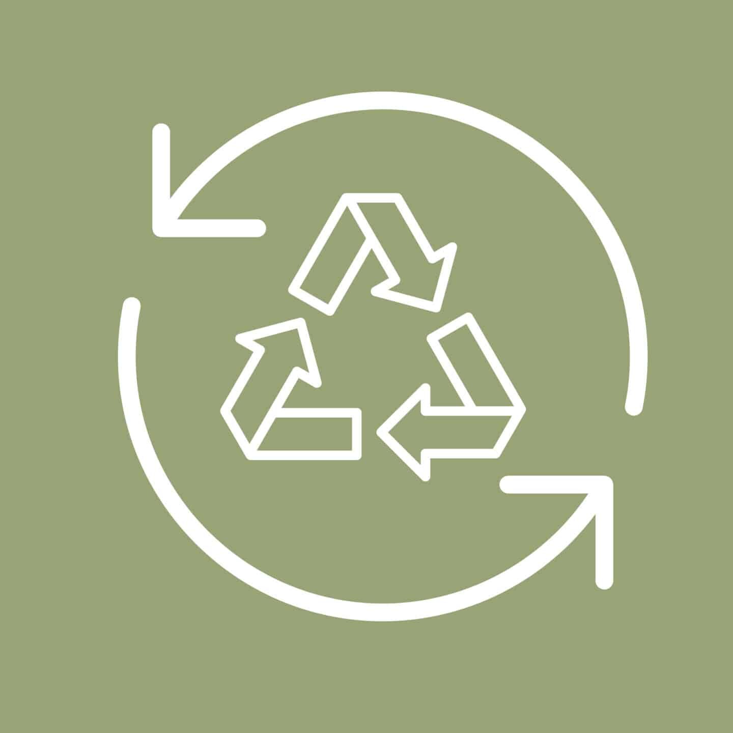 White recycle symbol with arrows on a green background, highlighting aluminium's role in sustainable practices and echoing environmental claims.